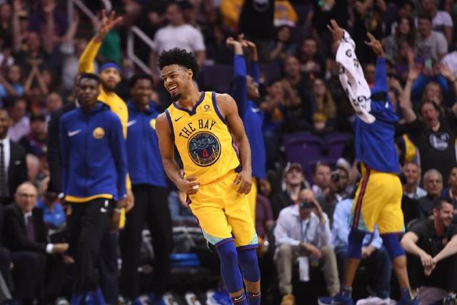 穆雷41分老鹰力克灰熊3连胜 尼克斯轻取魔术