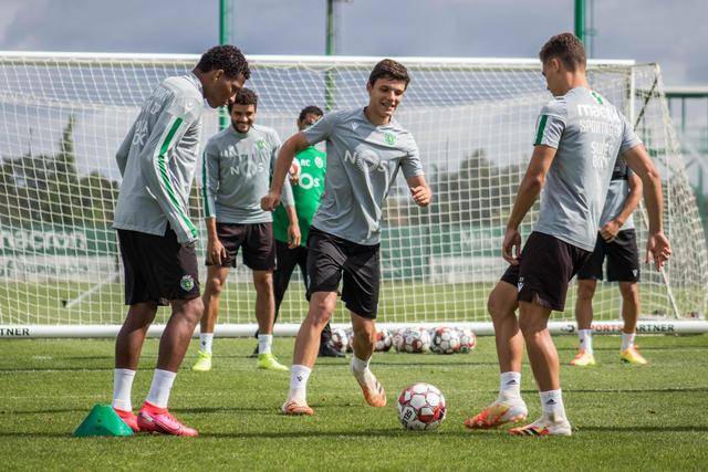 蒂尔曼27+13吴前23分 浙江大胜送吉林4连败